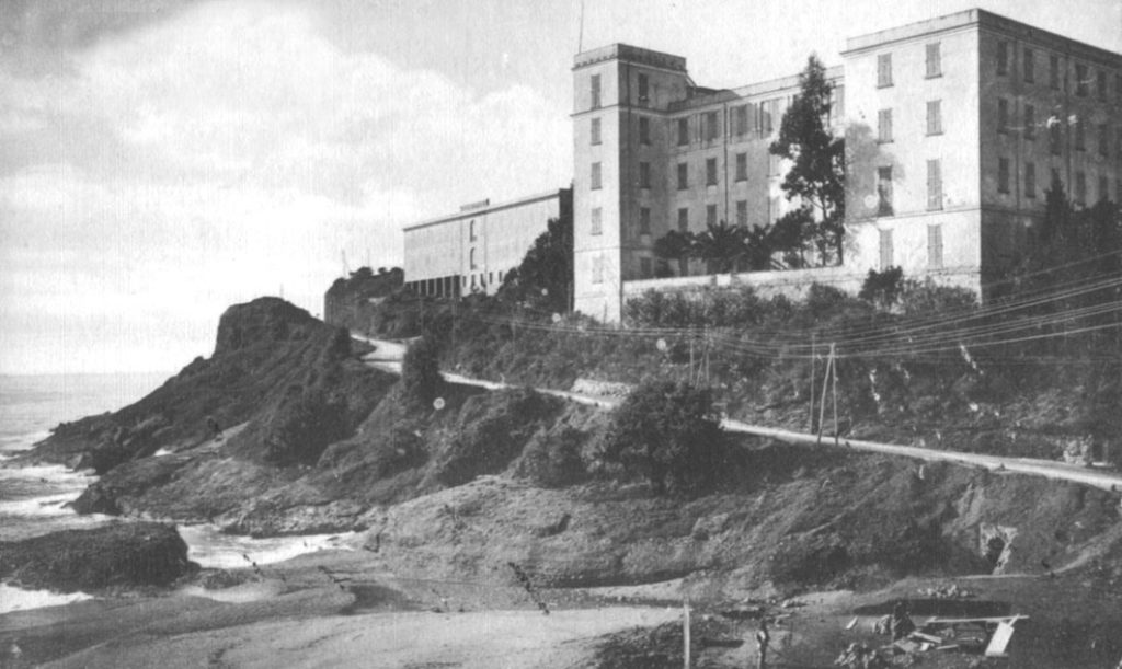 L’arcigna rampa della Doganella, situata prima di Celle Ligure, in una vecchia foto d’epoca